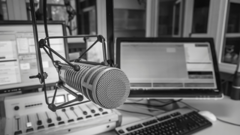 SAIU NA IMPRENSA: Rádio Vale Informação aborda a crise nos Correios