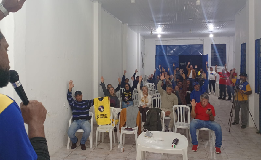 CATEGORIA ENCERRA GREVE, MAS LUTA CONTINUA CONTRA OS ATAQUES E REESTRUTURAÇÃO DOS CORREIOS