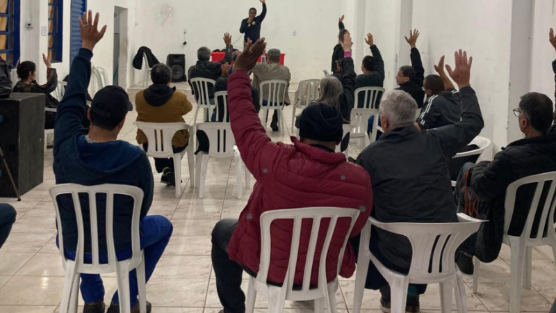 TST ADIA SESSÃO PARA QUINTA E CATEGORIA DECIDE MANTER A GREVE